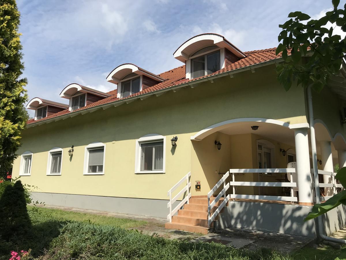 Silvanus Panzio Lenti Esterno foto