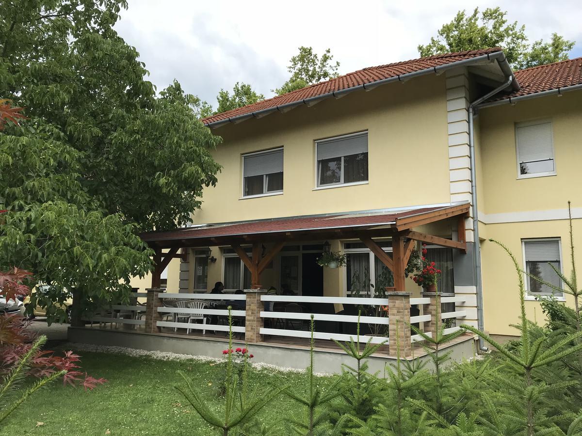 Silvanus Panzio Lenti Esterno foto